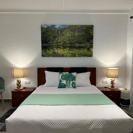Paradise Apartments I サンタ・クルス・ダス・フローレス エクステリア 写真